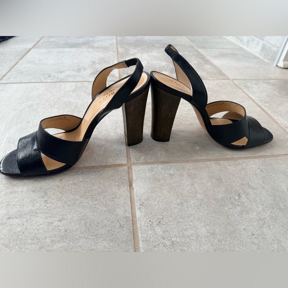 Talbots Black Leather Heels - Picture 4 of 8